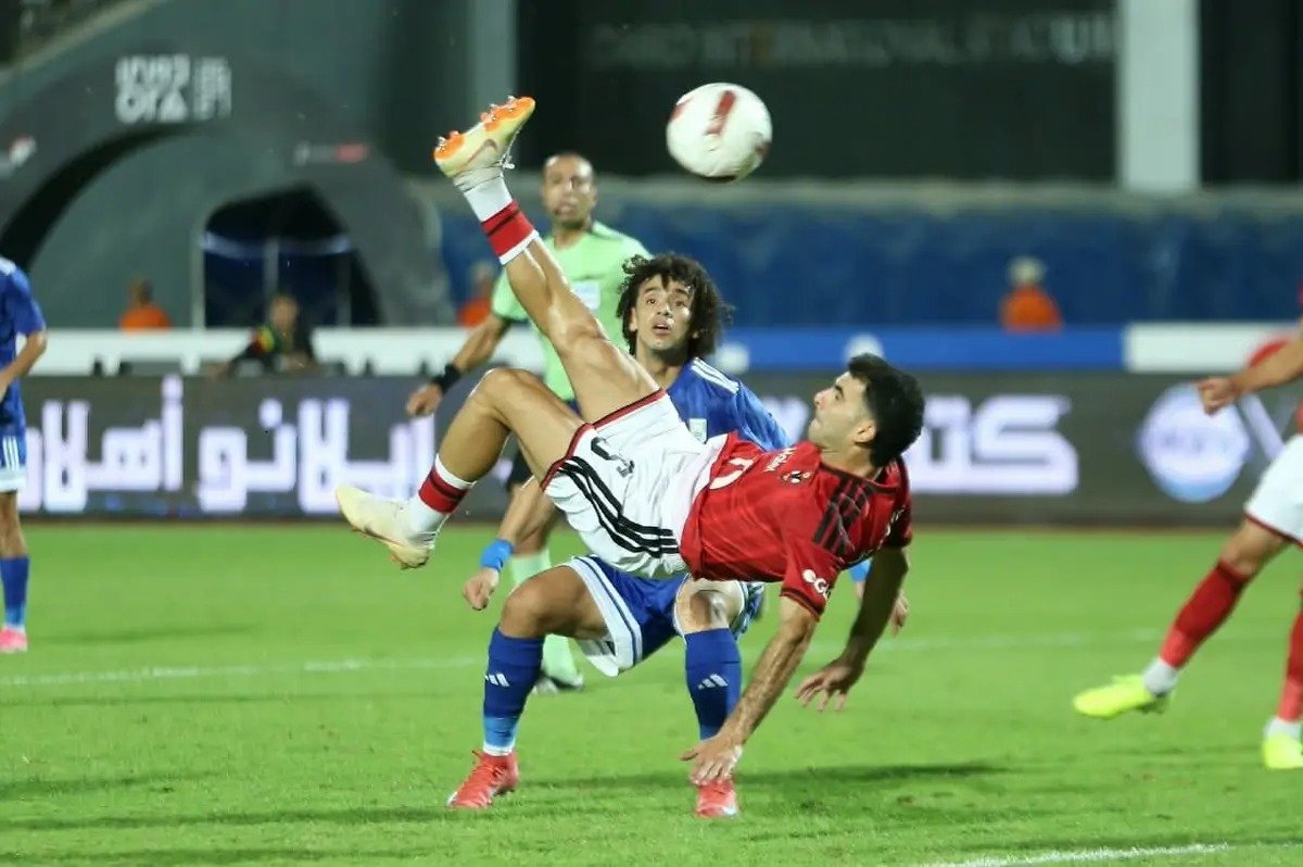 الأهلي يرتقي مؤقتًا لصدارة الدوري المصري 1 الأهلي يرتقي مؤقتًا لصدارة الدوري المصري