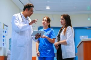 أدنوك وبرجيل القابضة توسعان خدمات الرعاية الصحية في منطقة الظفرة