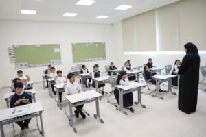 بلدية الحمرية تشارك في حملة العودة للمدارس ببرامج توعوية وإبداعية 2 بلدية الحمرية تشارك في حملة العودة للمدارس ببرامج توعوية وإبداعية