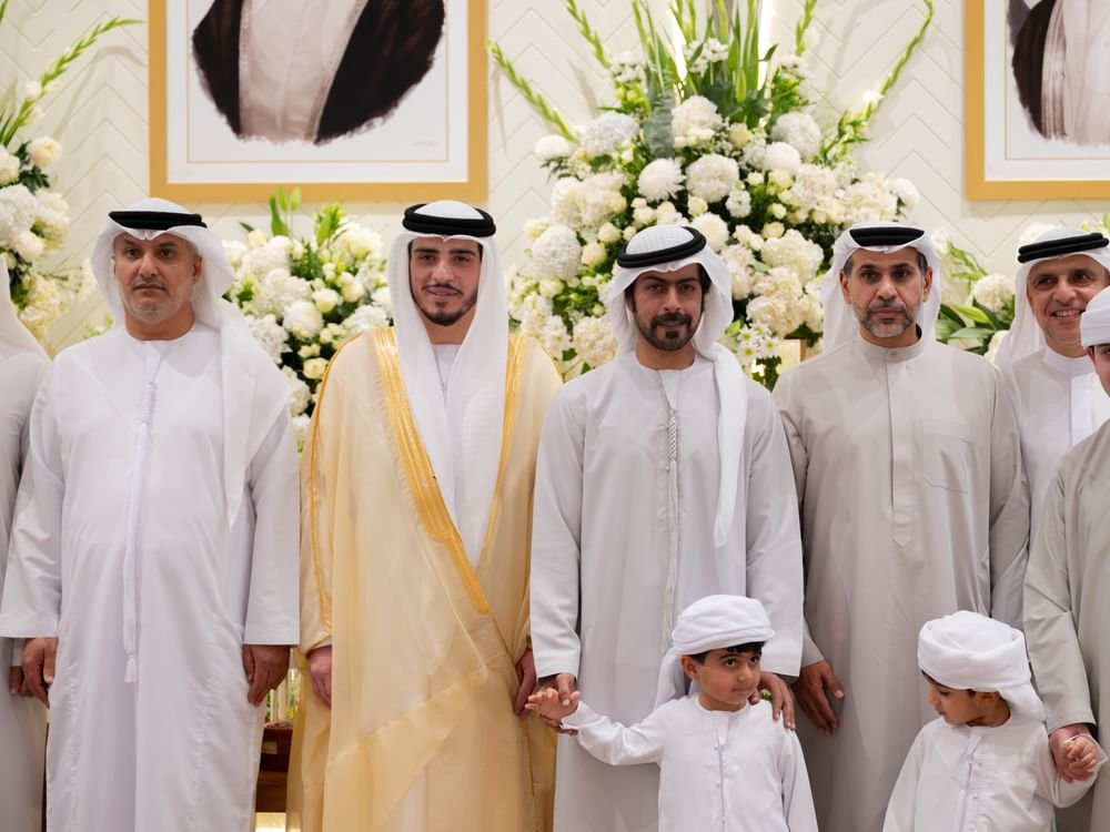 خليفة بن طحنون بن محمد يحضر حفل استقبال بمناسبة زفاف عبدالله محمد الخوري 1 خليفة بن طحنون بن محمد يحضر حفل استقبال بمناسبة زفاف عبدالله محمد الخوري