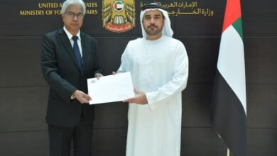 مدير مكتب وزارة الخارجية في دبي يتسلّم البراءة القنصلية للقنصل العام لجمهورية موريشيوس 4 مدير مكتب وزارة الخارجية في دبي يتسلّم البراءة القنصلية للقنصل العام لجمهورية موريشيوس