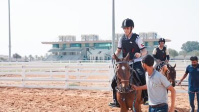 "فارس أبوظبي" يتصدر اهتمامات الطلبة في المعرض الدولي للصيد والفروسية 4 "فارس أبوظبي" يتصدر اهتمامات الطلبة في المعرض الدولي للصيد والفروسية