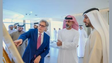 عمار بن حميد يطلع على مشاريع التطوير العقاري في منطقة الزورا بعجمان