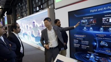 وفد بلدية عجمان يطلع على أحدث تقنيات الذكاء الاصطناعي بمؤتمر ومعرض "HUAWEI CONNECT 2026" 9 وفد بلدية عجمان يطلع على أحدث تقنيات الذكاء الاصطناعي بمؤتمر ومعرض "HUAWEI CONNECT 2026"