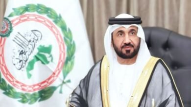 رئيس البرلمان العربي يعزي في وفاة اثنين من منتسبي وزارة الدفاع الإماراتية أثناء أداء مهمة تدريبية 4 رئيس البرلمان العربي يعزي في وفاة اثنين من منتسبي وزارة الدفاع الإماراتية أثناء أداء مهمة تدريبية