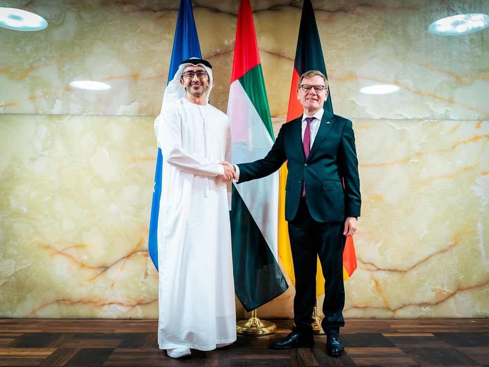عبدالله بن زايد يلتقي وزير الخارجية الألماني.. ويبحثان تعزيز العلاقات الإستراتيجية بين البلدين 1 عبدالله بن زايد يلتقي وزير الخارجية الألماني.. ويبحثان تعزيز العلاقات الإستراتيجية بين البلدين