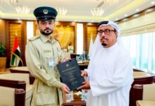 الفريق ضاحي خلفان يتسلم رسالة ماجستير حول دور الإنتربول في مكافحة جرائم الذكاء الاصطناعي 17 ضاحي خلفان