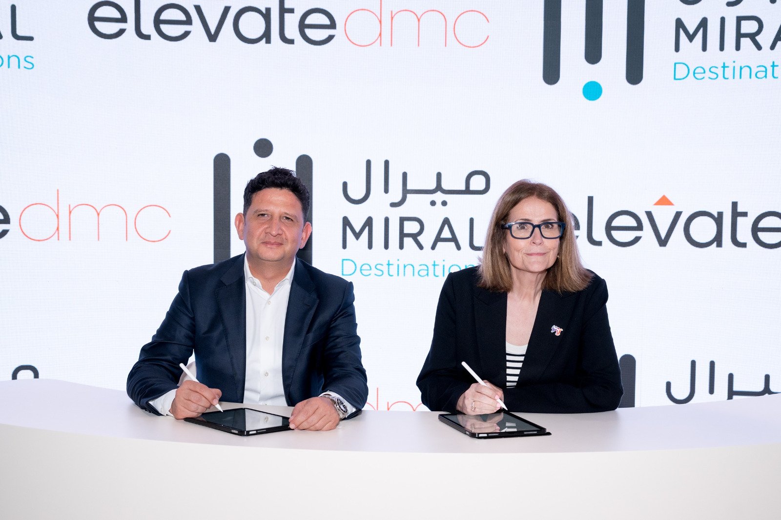 "إيليفيت وورلد" و"ميرال ديستينيشنز" توسعان آفاق السياحة العالمية في جزيرة ياس 1 إيليفيت وورلد