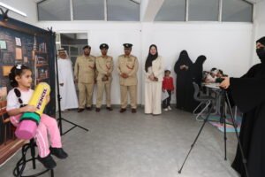 شرطة دبي تحتفي بعودة الطلبة إلى مقاعد الدراسة في مدارس حماية للتربية والتعليم 3 شرطة دبي تحتفي بعودة الطلبة إلى مقاعد الدراسة في مدارس حماية للتربية والتعليم