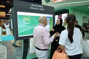 شرطة دبي تواصل تقديم خدماتها لزوار "سوق السفر العربي" لليوم الثاني من المعرض 4 شرطة دبي تواصل تقديم خدماتها لزوار "سوق السفر العربي" لليوم الثاني من المعرض