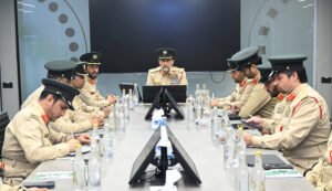 عبدالله المري يتفقد الإدارة العامة للذكاء الاصطناعي ويطلع على خطط التحول التقني بشرطة دبي