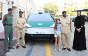 شرطة دبي تستقبل العام الدراسي الجديد بزيارات ميدانية للمدارس 4 شرطة دبي تستقبل العام الدراسي الجديد بزيارات ميدانية للمدارس