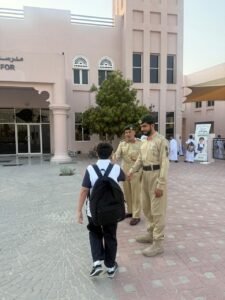 شرطة دبي تستقبل العام الدراسي الجديد بزيارات ميدانية للمدارس 3 شرطة دبي تستقبل العام الدراسي الجديد بزيارات ميدانية للمدارس