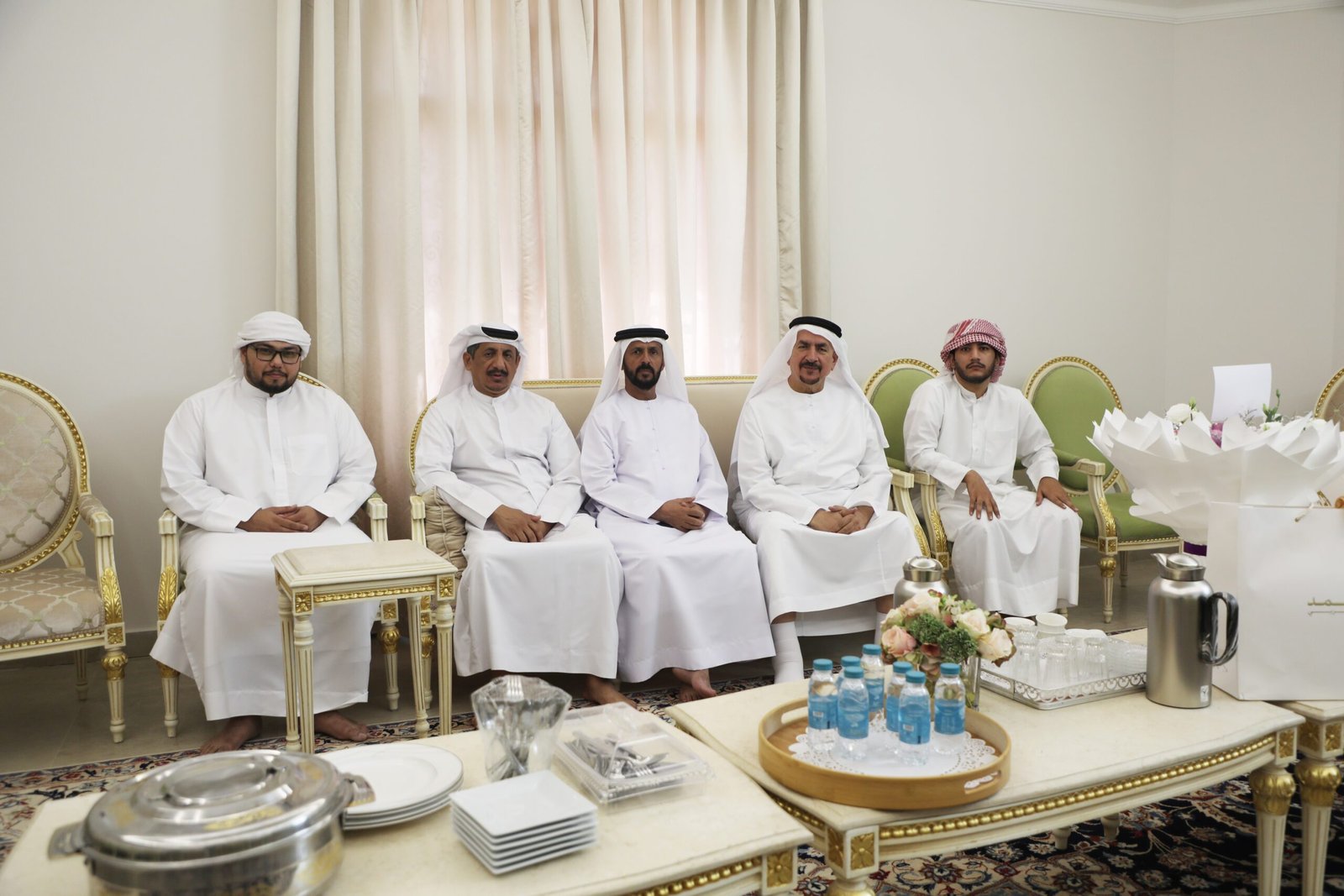 في اليوم العالمي للمعلم.. نادي الذيد يستحضر مسيرة رائد التعليم الدكتور راشد المزروعي 1 نادي الذيد
