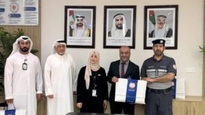 شرطة أبوظبي تحتفي باليوم العالمي للمعلم وتكرّم الكوادر التعليمية