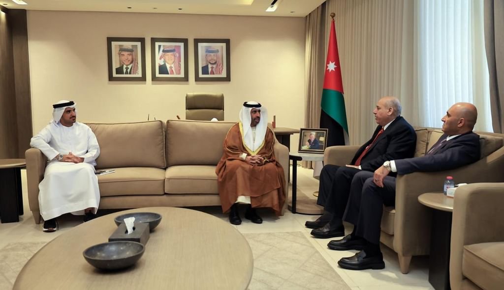 سفير الإمارات يلتقي رئيس مجلس النواب الأردني ويبحثان تعزيز التعاون 1 سفير الإمارات