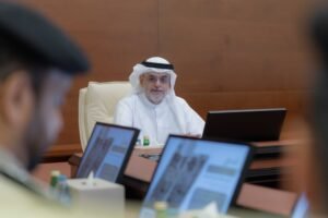 ولي عهد الشارقة يترأس اجتماع مجلس أكاديمية الشارقة للعلوم الشرطية ويطلع على مركز التعليم والتدريب الافتراضي