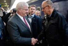 المستشار الألماني يصل كييف متعهدا بدعم عسكري إضافي وسط ضربات متبادلة بين روسيا وأوكرانيا 42 المستشار الألماني