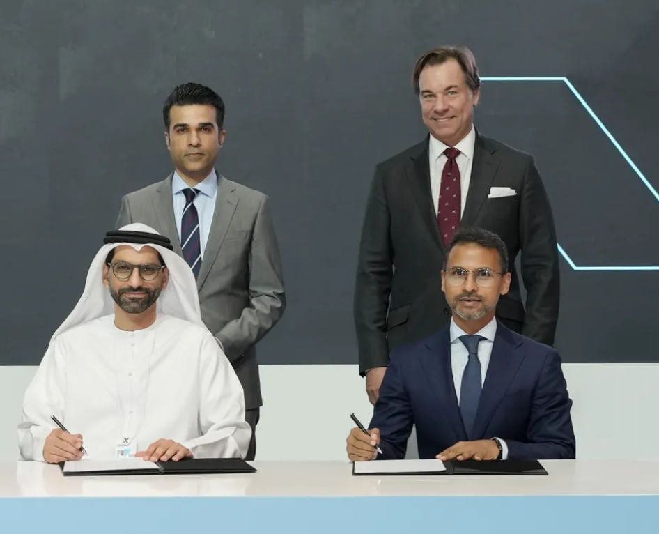 دائرة البلديات والنقل تتعاون مع «سيمنس» لتطوير البنية التحتية الحضرية الرقمية وحلول التنقل الذكي 1 دائرة البلديات والنقل