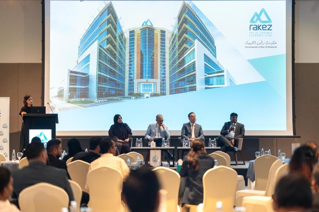 "راكز" تربط الشركات الصناعية بخبراء المنظومة التجارية لدعم توسعها في الأسواق العالمية 1 راكز