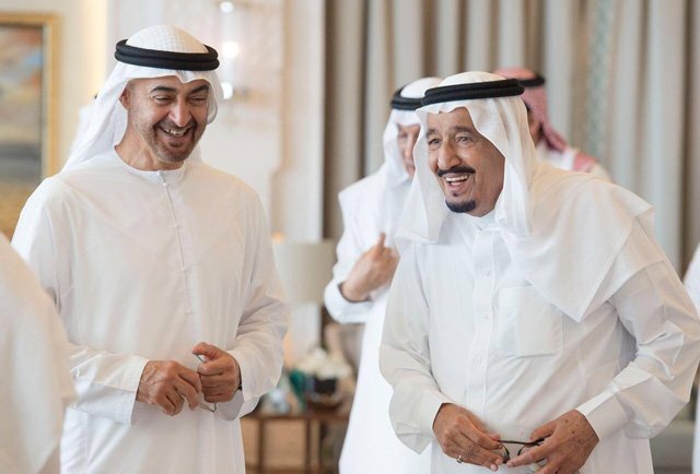 رئيس الدولة يهنئ خادم الحرمين بعد تتويج السعودية 1 رئيس الدولة يهنئ خادم الحرمين بعد تتويج السعودية