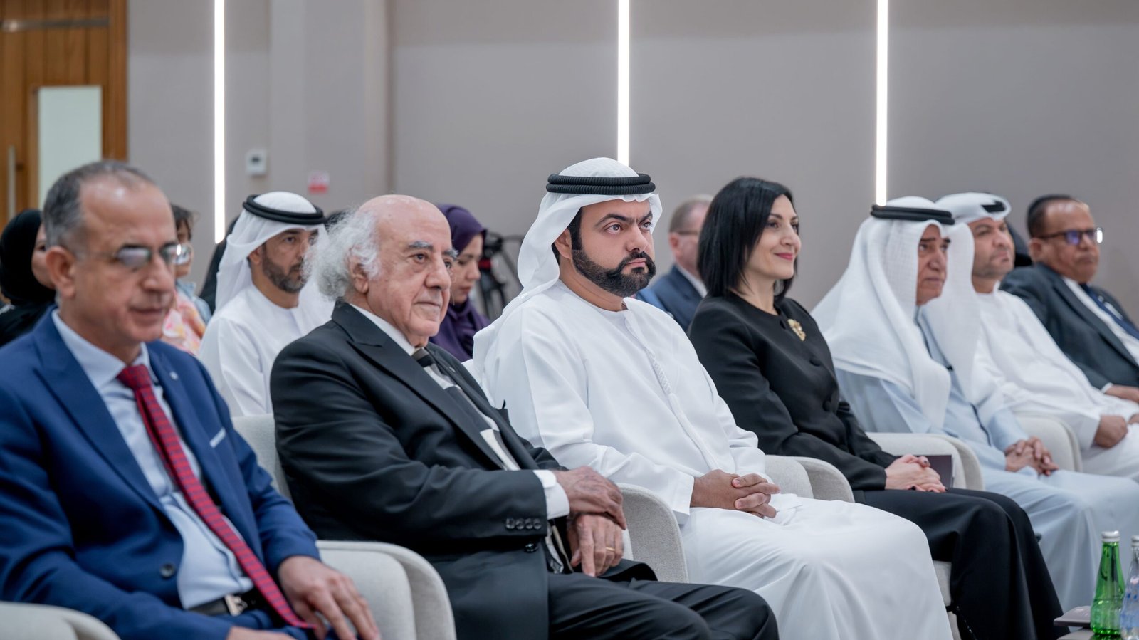 محمد الشرقي يشهد حفل تخريج طلاب برنامجَي «مدخل إلى عالم الفلسفة» و«مناهج البحث في العلوم الإنسانية» 1 محمد الشرقي