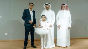 سلطان بن أحمد القاسمي يشهد العروض التقييمية لمركز ربع قرن للموسيقى