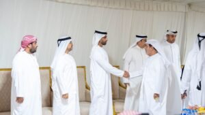 خالد بن سعود يعزي في وفاة والدة المستشار حسن الحبسي