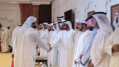 خليفة بن طحنون بن محمد وشخبوط بن نهيان يُقدِّمان واجب العزاء في وفاة سيف مبارك الخييلي 2 خليفة بن طحنون