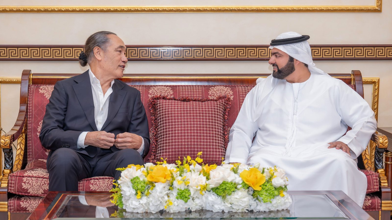 محمد الشرقي يلتقي الفنان والمخرج المسرحي ليمي بونيفاسيو ويؤكد دور المسرح في تشكيل ذاكرة الشعوب 1 محمد الشرقي