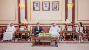 محمد الشرقي يلتقي الفنان والمخرج المسرحي ليمي بونيفاسيو ويؤكد دور المسرح في تشكيل ذاكرة الشعوب 2 محمد الشرقي يلتقي الفنان والمخرج المسرحي ليمي بونيفاسيو ويؤكد دور المسرح في تشكيل ذاكرة الشعوب