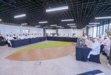 دائرة شؤون الضواحي بالشارقة تبحث مع رؤساء المجالس تعزيز التكامل المجتمعي 25 دائرة شؤون الضواحي