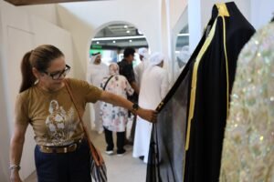 معروضات جناح الإمارات في معرض الفرس للجديدة تعكس ثراء الموروث الإماراتي وأصالته