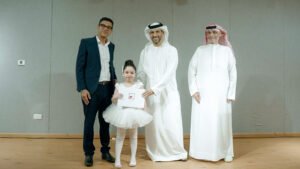 سلطان بن أحمد القاسمي يشهد العروض التقييمية لمركز ربع قرن للموسيقى