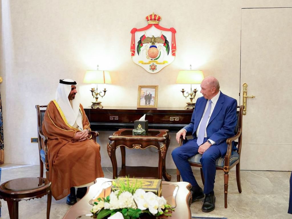 سفير الإمارات يلتقي رئيس مجلس الأعيان الأردني ويبحثان تعزيز التعاون 1 سفير الإمارات يلتقي رئيس مجلس الأعيان الأردني ويبحثان تعزيز التعاون