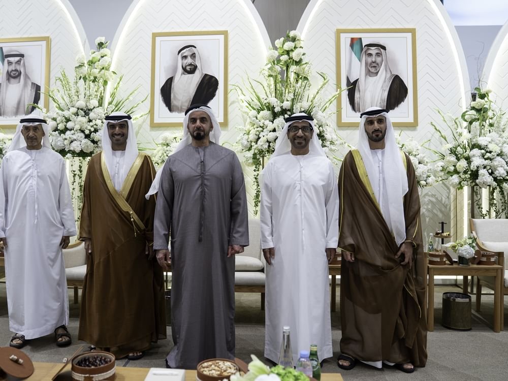 سيف بن زايد يحضر أفراح الجنيبي والهاشمي والشامسي 1 سيف بن زايد يحضر أفراح الجنيبي والهاشمي والشامسي