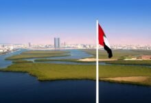 "فيتش" تثبت تصنيف رأس الخيمة الائتماني عند "+A" وترفع توقعاتها لنمو اقتصاد الإمارة خلال 2026 33 فيتش