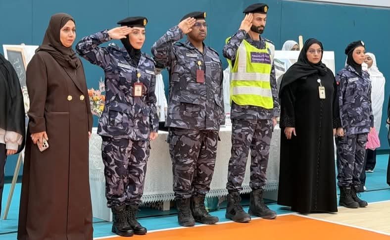 شرطة أم القيوين تشارك في الاحتفاء بيوم المعلم العالمي 1 شرطة أم القيوين تشارك في الاحتفاء بيوم المعلم العالمي