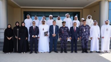 من المعرفة إلى الممارسة.. شرطة أم القيوين تُعرّف طلبة الماجستير بتقنية السوار الإلكتروني 2 من المعرفة إلى الممارسة.. شرطة أم القيوين تُعرّف طلبة الماجستير بتقنية السوار الإلكتروني