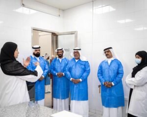 وفد من مركز حمدان بن محمد لإحياء التراث يزور مركز خليفة للتقانات الحيوية والهندسة الوراثية 4 وفد من مركز حمدان بن محمد لإحياء التراث يزور مركز خليفة للتقانات الحيوية والهندسة الوراثية