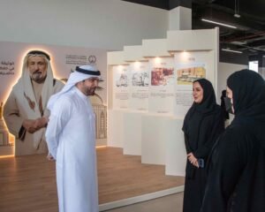 إقبال واسع على معرض "يوم الوثيقة العربية" في مركز حمدان بن محمد لإحياء التراث 4 إقبال واسع على معرض "يوم الوثيقة العربية" في مركز حمدان بن محمد لإحياء التراث