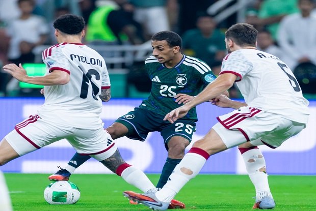 الحظ يعاندنا بسيناريو ظالم.. منتخبنا الوطني يخسر نهائي كأس الخليج 1 الحظ يعاندنا بسيناريو ظالم.. منتخبنا الوطني يخسر نهائي كأس الخليج