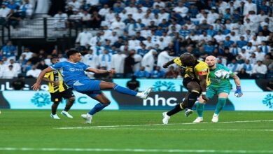 الهلال يحسم الكلاسيكو بقهر اتحاد جدة 4 الهلال يحسم الكلاسيكو بقهر اتحاد جدة