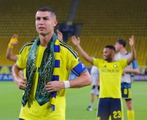 بالصور.. رونالدو يدعم السعودية بعد هجمات الحوثيين 3 بالصور.. رونالدو يدعم السعودية بعد هجمات الحوثيين