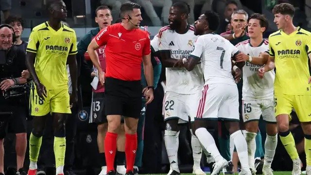 فينيسيوس في مرمى نيران الغضب بعد طرده المثير 1 فينيسيوس في مرمى نيران الغضب بعد طرده المثير