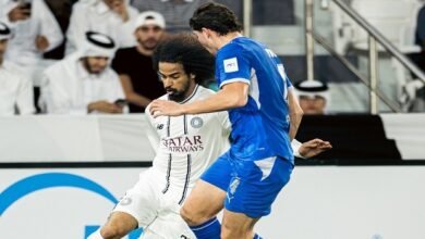 الهلال السعودي يحبط السد القطري بثنائية 4 الهلال السعودي يحبط السد القطري بثنائية