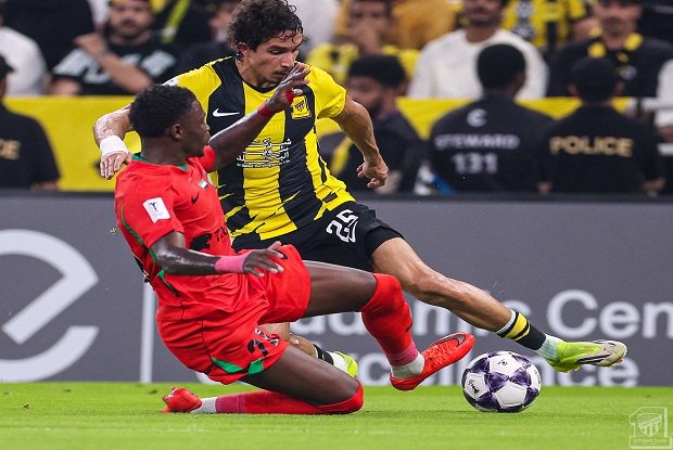 مدرب اتحاد جدة يتحسر بعد ثنائية شباب الأهلي 1 مدرب اتحاد جدة يتحسر بعد ثنائية شباب الأهلي
