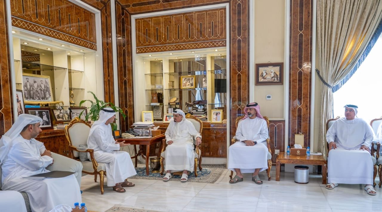 حاكم عجمان وولي عهده يطلعان على أداء وزارتي الموارد البشرية والتوطين والرياضة وبرامجهما ومشاريعهما الحالية والمستقبلية 1 حاكم عجمان وولي عهده يطلعان على أداء وزارتي الموارد البشرية والتوطين والرياضة وبرامجهما ومشاريعهما الحالية والمستقبلية