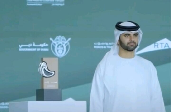 منصور بن محمد يكرم الفائزين في الدورة الرابعة عشرة من جائزة دبي للنقل المستدام 2 منصور بن محمد يكرم الفائزين في الدورة الرابعة عشرة من جائزة دبي للنقل المستدام