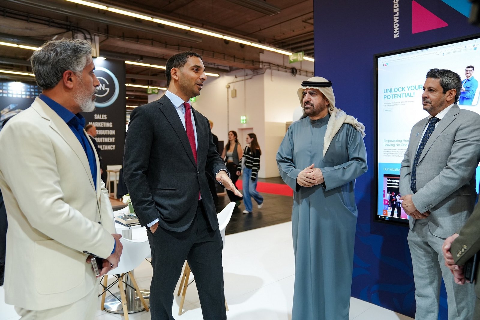 مؤسَّسة محمد بن راشد للمعرفة تترجم كتابين إماراتيين إلى الألمانية في فرانكفورت 1 مؤسَّسة محمد بن راشد